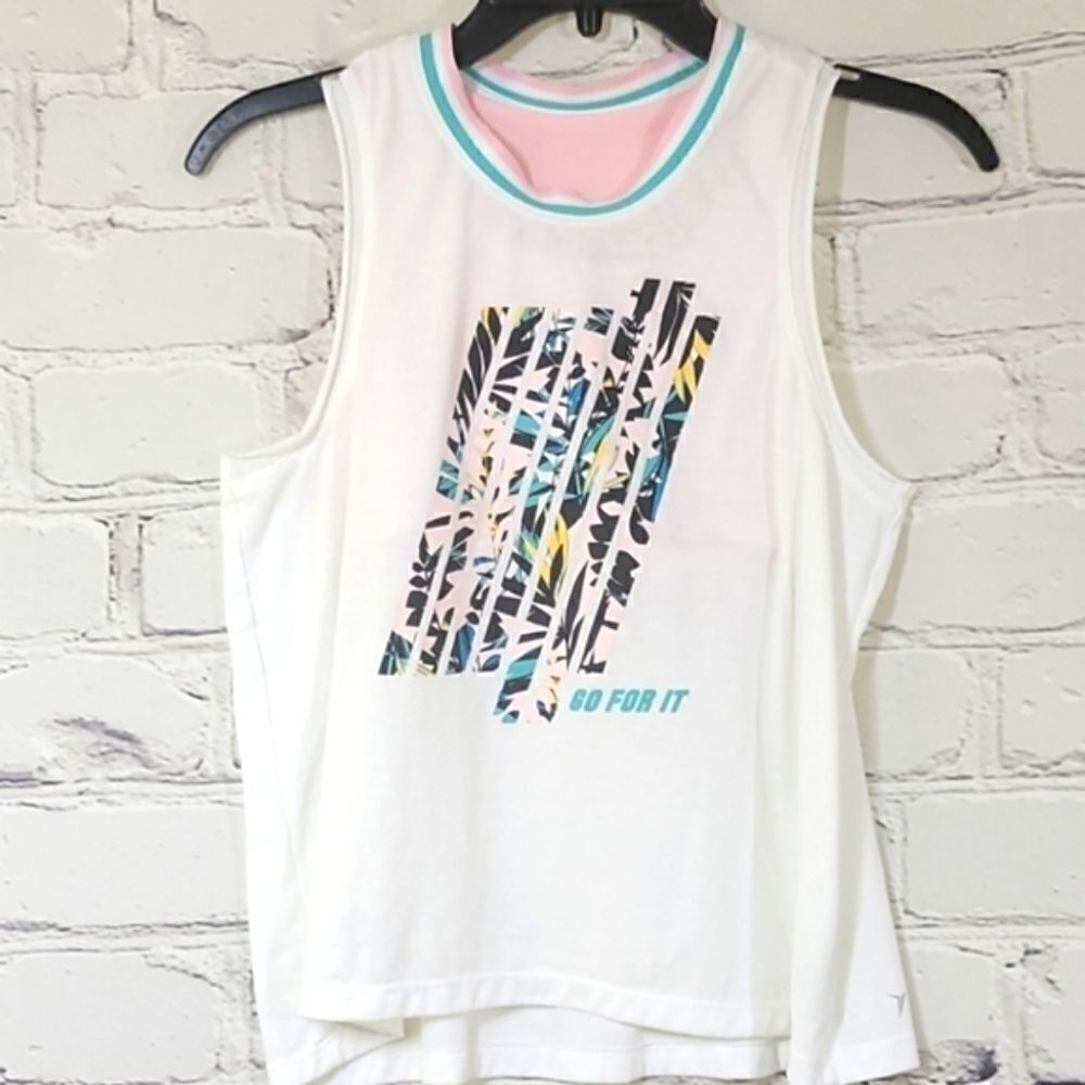 Gym top w/ built in sports bra: Girls XL